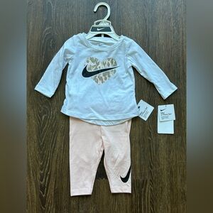 NWT Baby Girls NIKE 2 piece set Leopard Heart with Pink Leggings - Size 6 months
